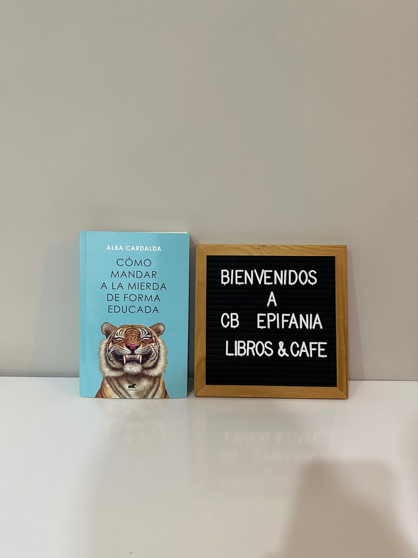 Como mandar a la mierda de forma educada - Alba Cardalda